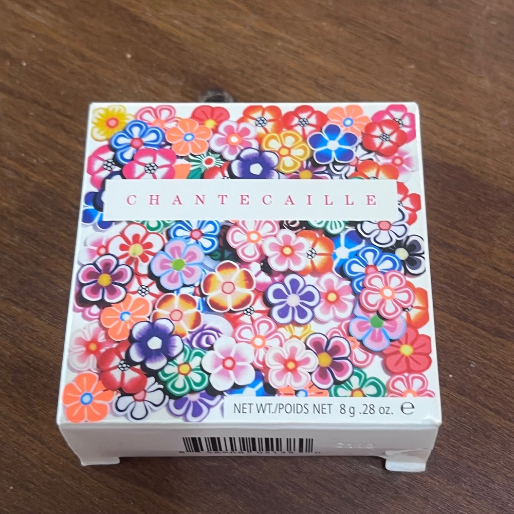 Chantecaille Flower Power Perfect Blur Finishing Powder Light/Medium 8g New Box